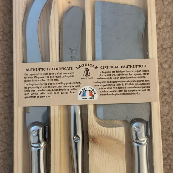 Laguiole Silver Three Piece Cheese Knife Set with Wooden Block - Picture 2 of 2